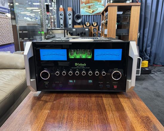 Mcintosh(매킨토시)MA12000 하이브리드 인티앰프