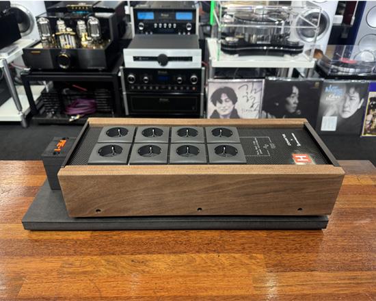 Pentone 8 high End 멀티탭 + Black snake 파워케이블